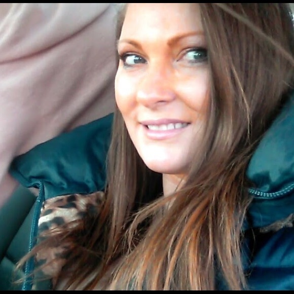 Meet your Posher, April - Picture 1 of 1